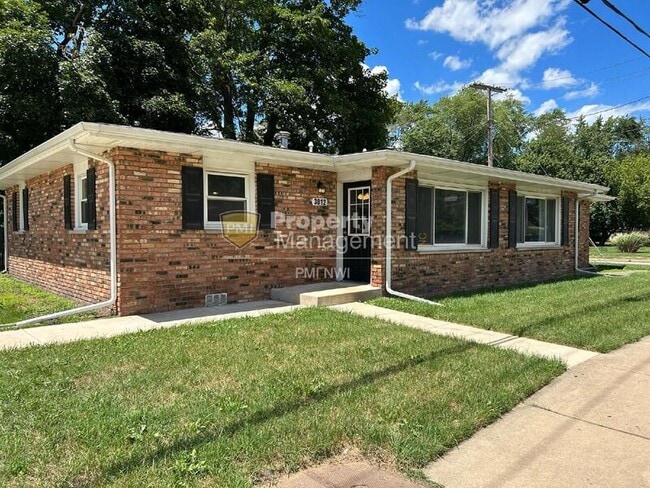 property at 3010-3012 Willowcreek Rd