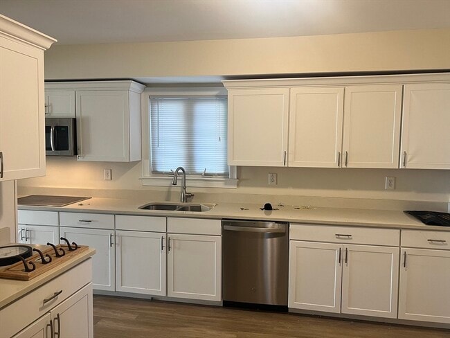 66 Humphrey St in Swampscott, MA - Building Photo - Building Photo