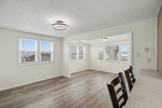 6520 S 070 E in Wolcottville, IN - Building Photo - Building Photo