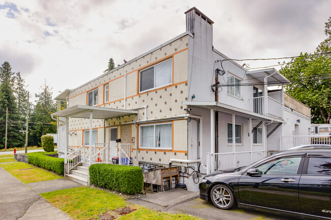 3705 Renfrew St in Vancouver, BC - Building Photo - Building Photo