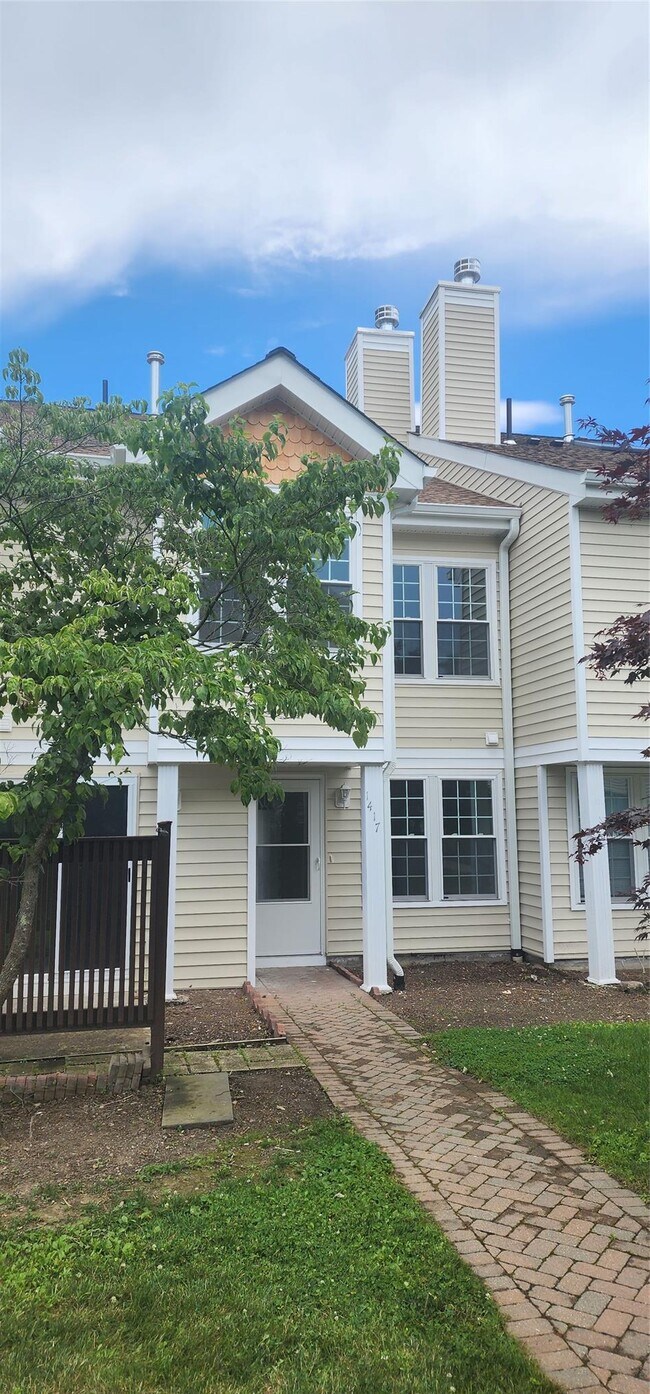 1417 Whispering Hills Dr in Chester, NY - Building Photo - Building Photo