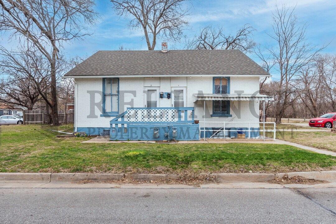 608 W 18th St N in Wichita, KS - Foto de edificio