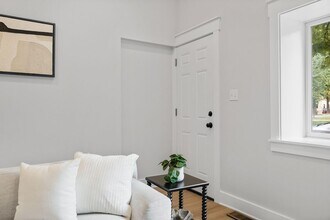 804 Cedar Ave in Pittsburgh, PA - Building Photo - Building Photo