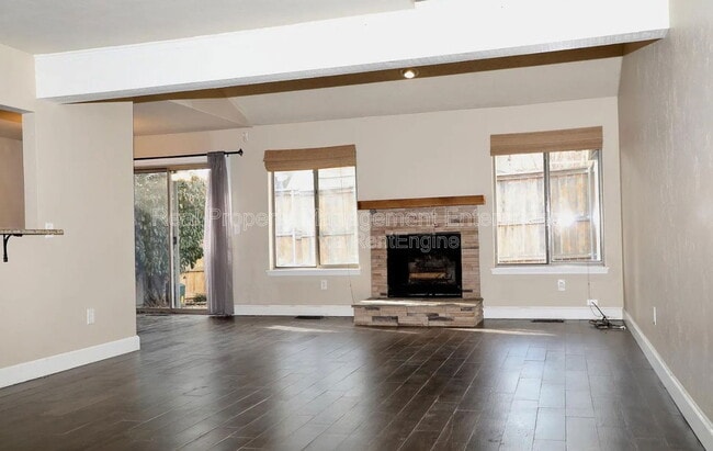 5805 Hefner Village Ct in Oklahoma City, OK - Building Photo - Building Photo