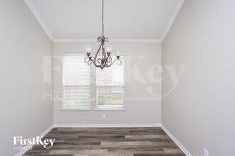 905 Sheryn Dr in Burleson, TX - Foto de edificio - Building Photo