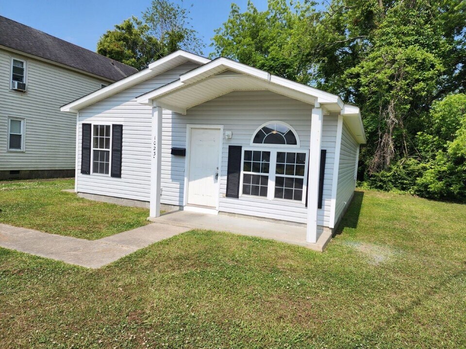 1023 Butlers Ln in Elizabeth City, NC - Building Photo