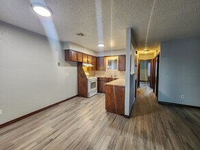 4104 N Market Ave in Shawnee, OK - Building Photo - Building Photo