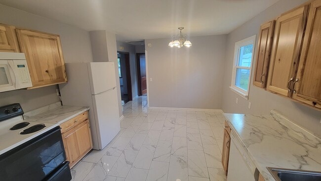 property at 521 E Summit St