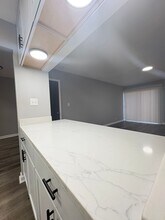 1252 W 73rd St-Unit -1252-D in Indianapolis, IN - Building Photo - Building Photo