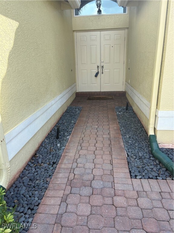 2065 Isla De Palma Cir in Naples, FL - Building Photo - Building Photo