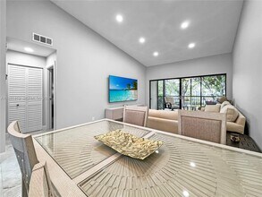 1977 SW 15th St in Deerfield Beach, FL - Building Photo - Building Photo