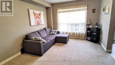 370 Sauve Crescent in Waterloo, ON - Building Photo - Building Photo