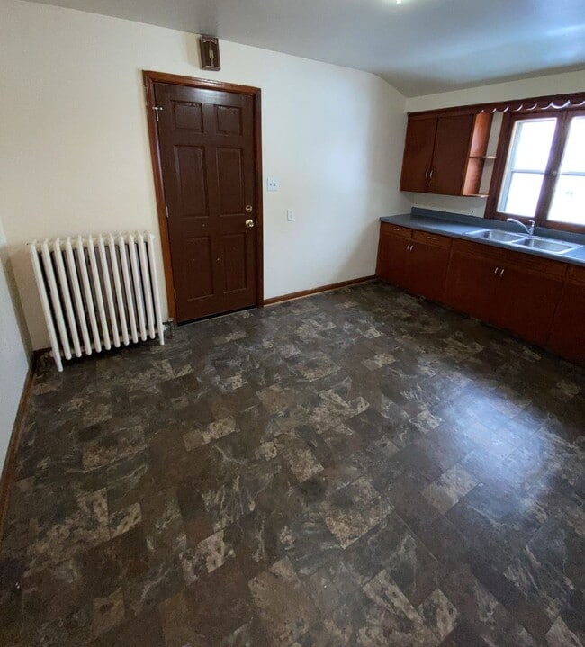 2902 N 57th St in Milwaukee, WI - Building Photo - Building Photo