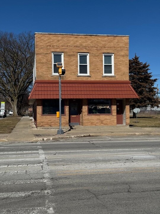 369 E Broadway St in Bradley, IL - Building Photo