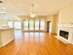 7905 Copper Canyon Dr in Arlington, TX - Building Photo - Building Photo