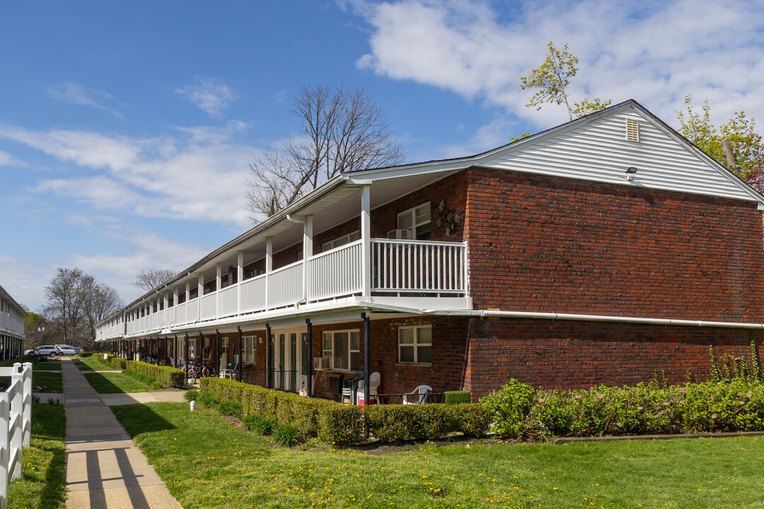 Virginia Court Apartments in Long Branch, NJ - Foto de edificio