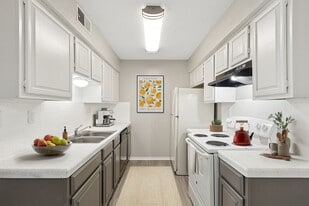 ReNew Holiday Hill® in Midland, TX - Building Photo