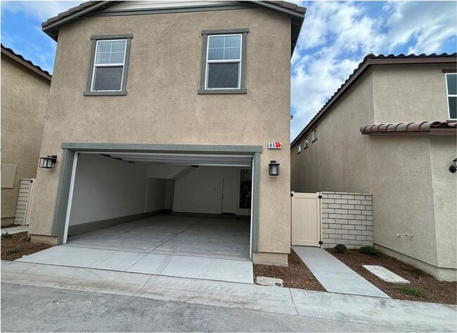 8539 Midway Ln in Chino, CA - Building Photo - Building Photo