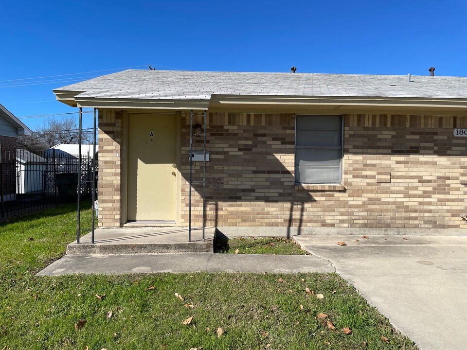 1803 N W S Young Dr in Killeen, TX - Building Photo