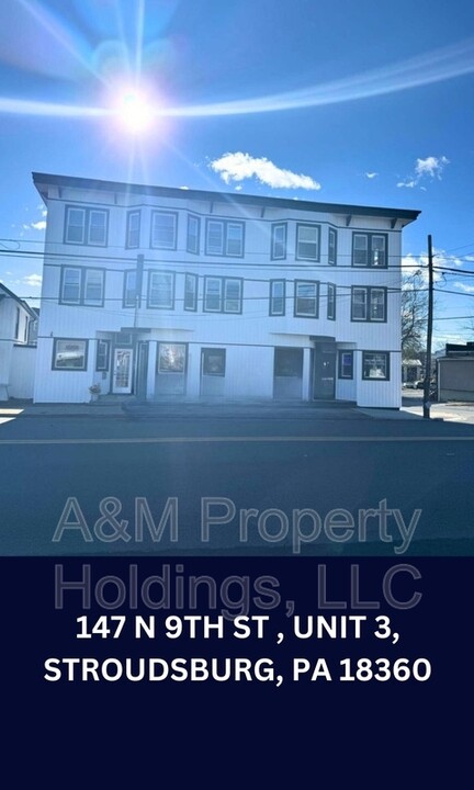 147 N 9th St in Stroudsburg, PA - Building Photo