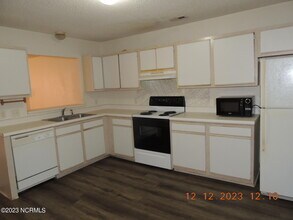 1203 Pueblo Dr in Jacksonville, NC - Foto de edificio - Building Photo