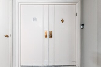 1900 Consulate Pl in West Palm Beach, FL - Building Photo - Building Photo