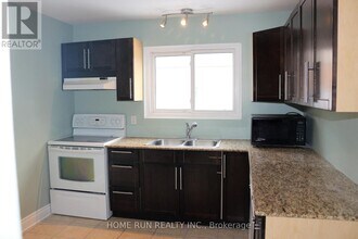 1000 Debra Ave in Ottawa, ON - Building Photo - Building Photo