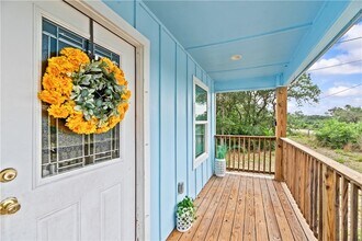 2111 Lone Star Rd in Rockport, TX - Building Photo - Building Photo