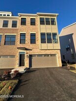 50 Augustus Dr in Middletown, NJ - Building Photo