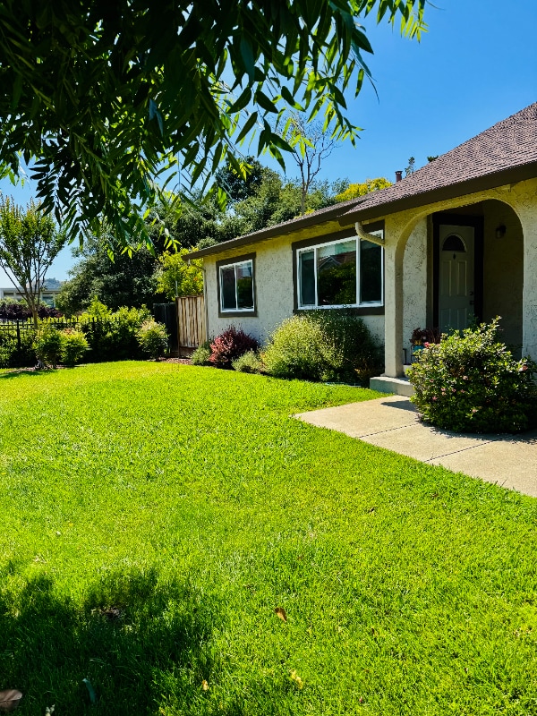 property at 17205 Markross Ct