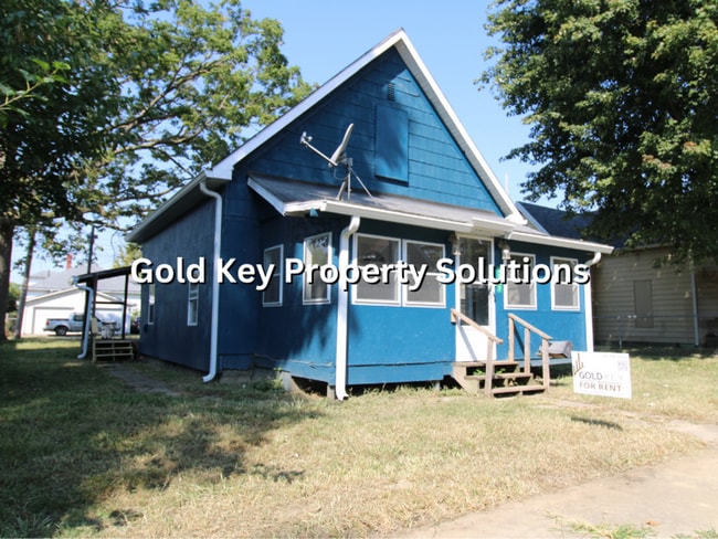 property at 3127 E Lynn St
