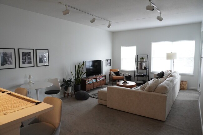 1780 N Washington St, Unit 205 in Denver, CO - Building Photo - Building Photo
