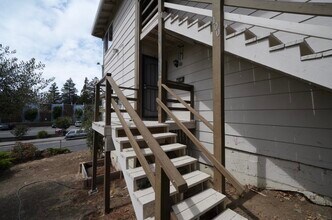 100 Carolina St in Vallejo, CA - Building Photo - Building Photo