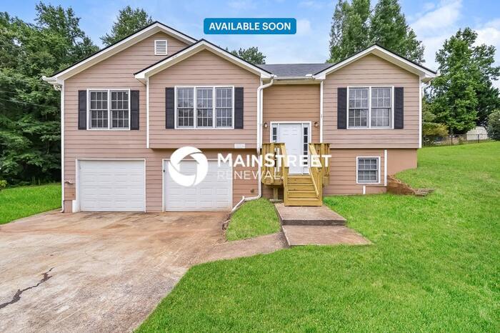 115 Austin Dr in Douglasville, GA - Building Photo
