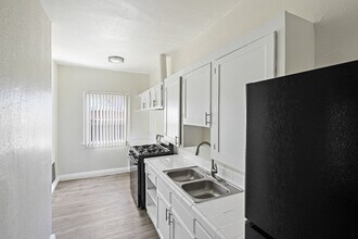 Westland @ 8th Street in Los Angeles, CA - Building Photo - Building Photo