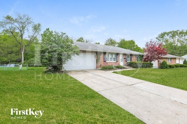 415 SW Stratford Rd in Lee's Summit, MO - Building Photo - Building Photo