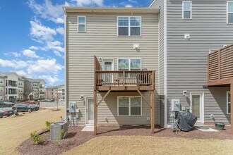 1002 Belloak Wy in Durham, NC - Building Photo - Building Photo