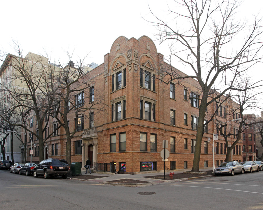 519 W Surf St in Chicago, IL - Building Photo