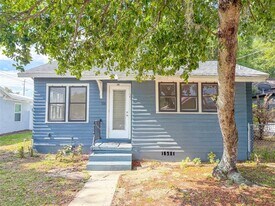 106 Ave D SW in Winter Haven, FL - Building Photo