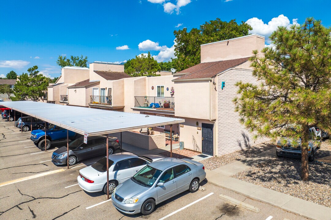 Sandia Plaza Condoniniums in Albuquerque, NM - Building Photo