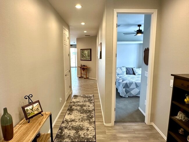 2054 E Entoro Dr in Casa Grande, AZ - Building Photo - Building Photo