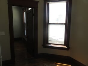 608 W 3rd St in Davenport, IA - Building Photo - Building Photo