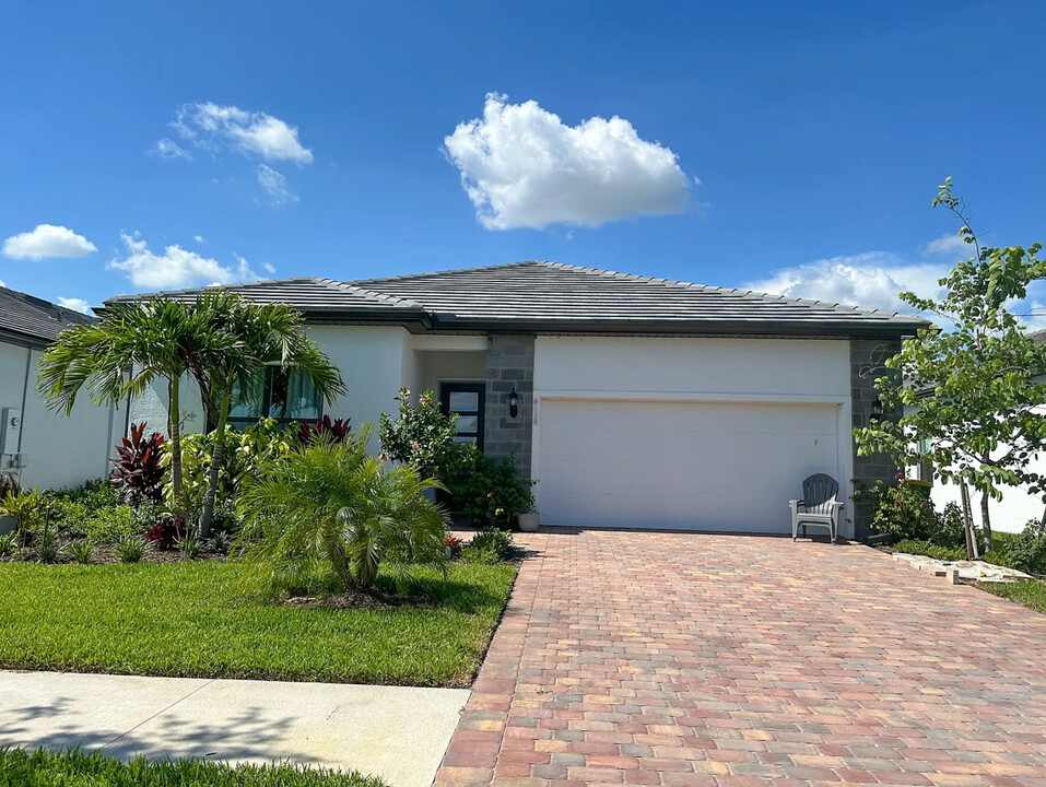 4319 Washington Pl in Ave Maria, FL - Building Photo