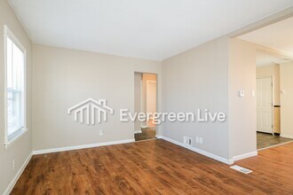 1919 Clare Ct in Overland, MO - Building Photo - Building Photo