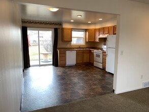 1412 Cheryl St in Billings, MT - Foto de edificio - Building Photo