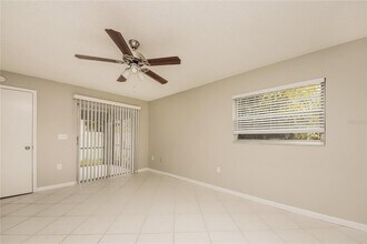 4454 Sandhurst Dr in Orlando, FL - Foto de edificio - Building Photo