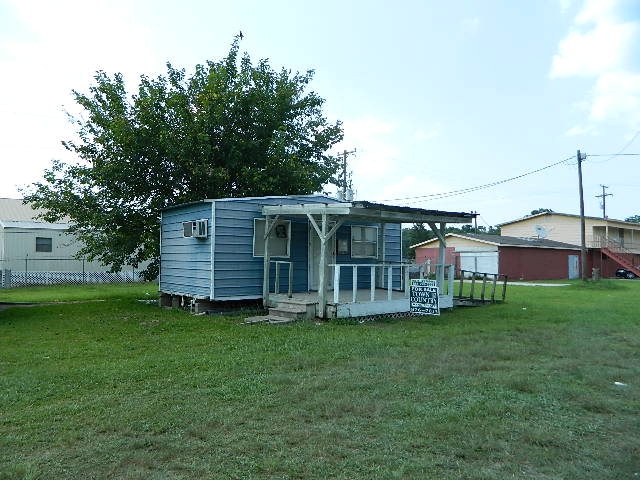 Terrebone Parish Mobile Home Park in Gibson, LA - Building Photo