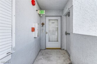 4531 Bay Beach Ln in Fort Myers Beach, FL - Building Photo - Building Photo