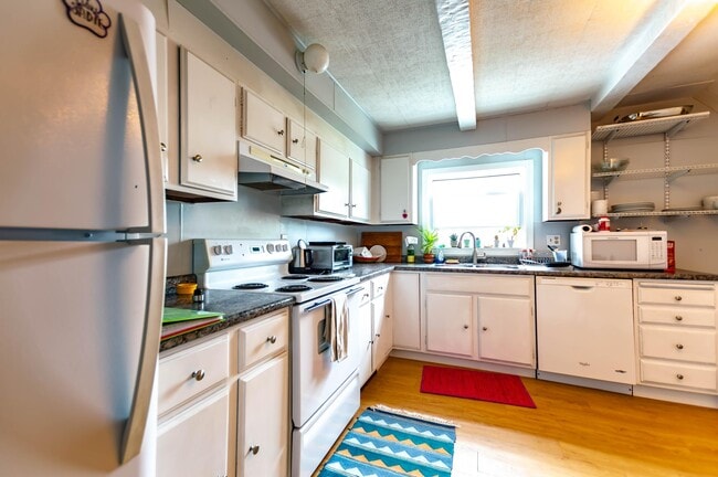 property at 39 Prospect St