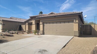 18372 W Capistrano Ave in Goodyear, AZ - Building Photo - Building Photo